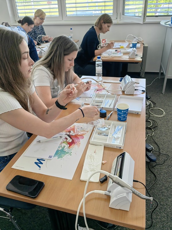 Endodoncija s sistemom Reciproc: put do apeksa