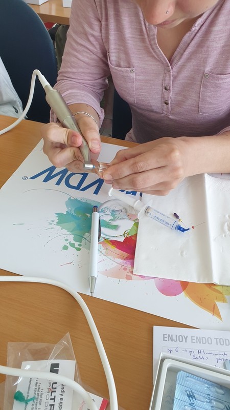 Endodoncija s sistemom Reciproc: put do apeksa